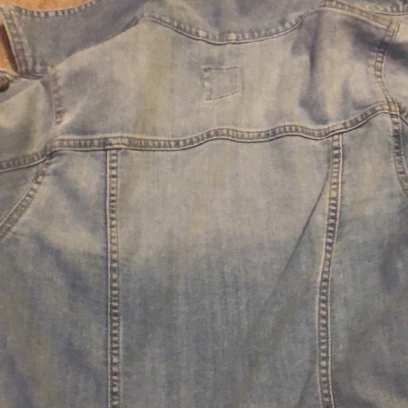 Light Wash Jean Jacket!!! - Picture 4 of 4
